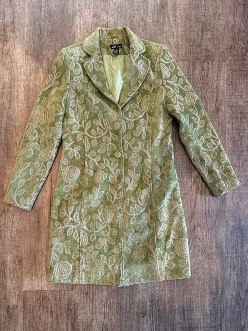 3 button jacket with pockets